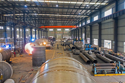 工业区厂房中的金属加工机械制造 现代制造业的支柱